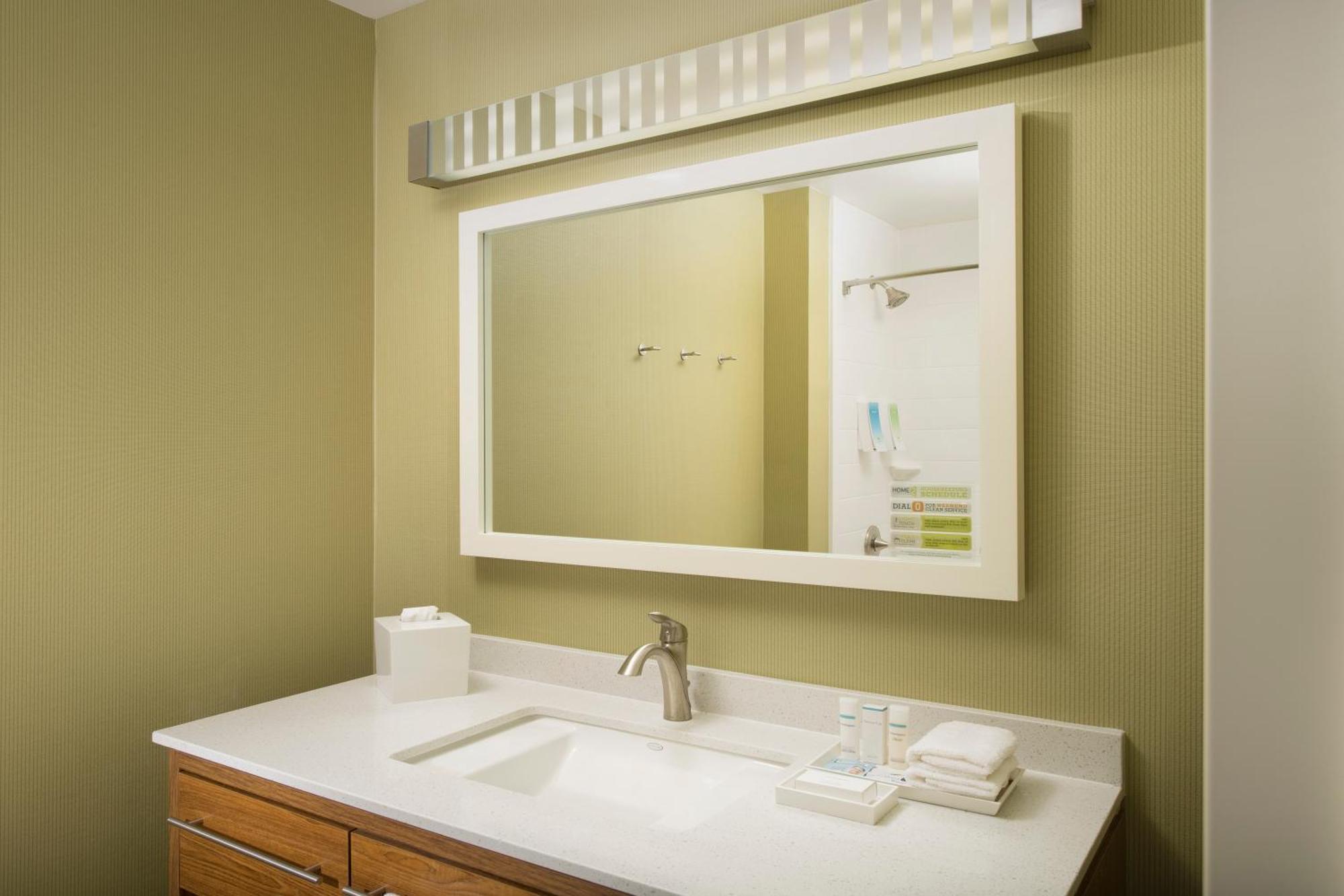 Home2 Suites By Hilton Denver International Airport Екстер'єр фото