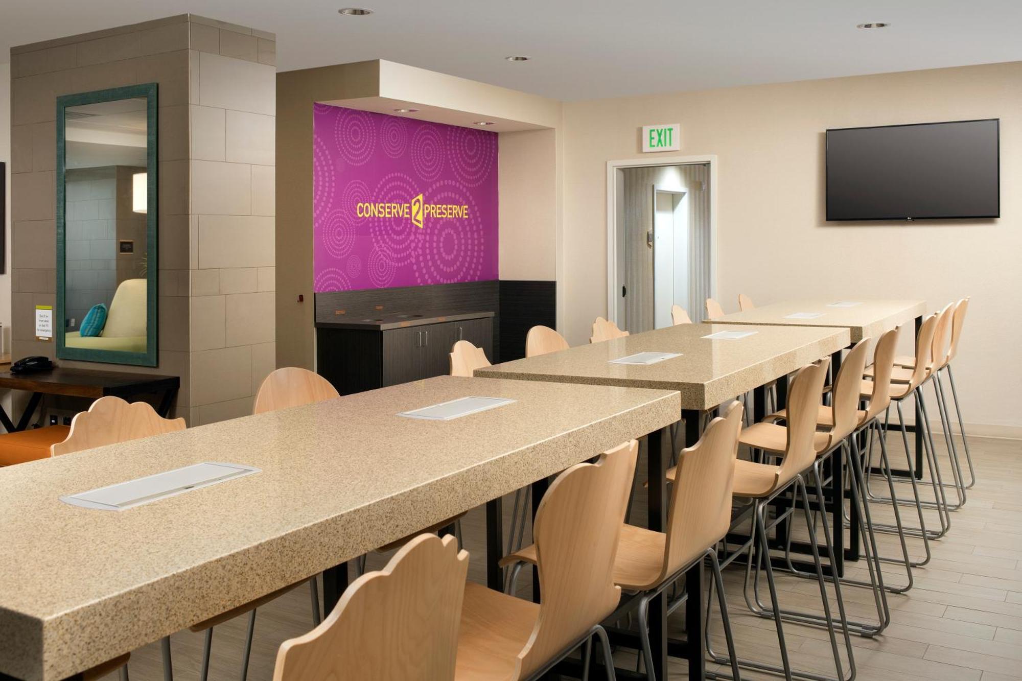 Home2 Suites By Hilton Denver International Airport Екстер'єр фото